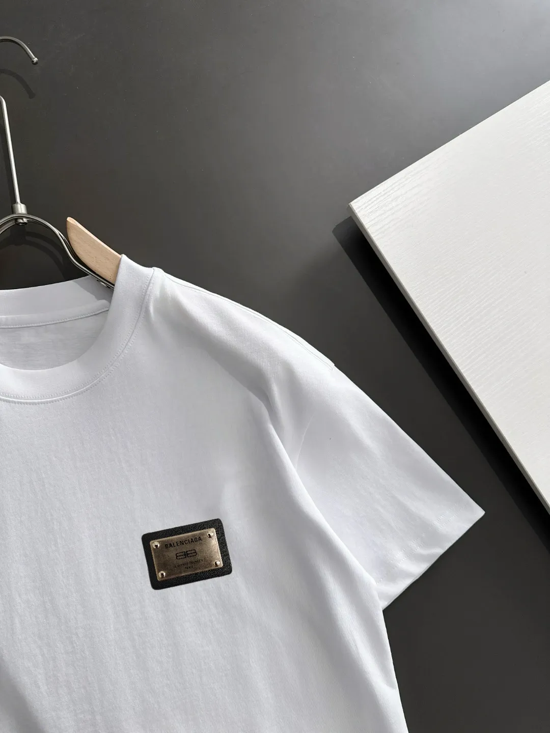 ，DG Same Style T ！ Logo ！ ！ Breathable ， 。Premium ， ！ Same Style！ ：Black White Size：S-xx L